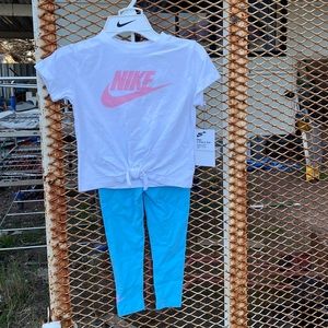 Nike Girls 2-Piece Set